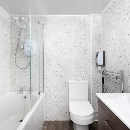 Four Oaks House * Carlisle (Cumbria)