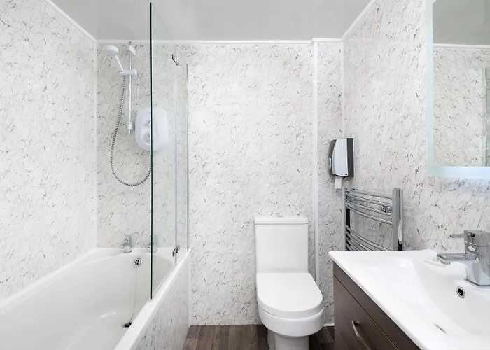 Four Oaks House * Carlisle (Cumbria)